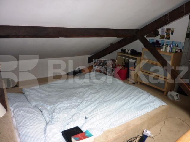 			NEW INSTRUCTION!, 2 Bedroom, 1 bath, 1 reception Flat			 Camden Road, CAMDEN